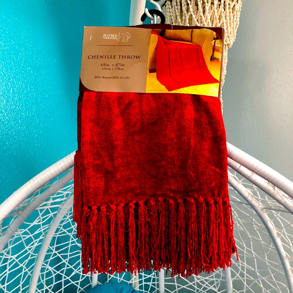 GORGEOUS RED CHENILLE THROW BLANKET ❤️❤️❤️